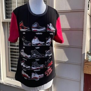 Retro Kicks Sneaker T-Shirt Size M